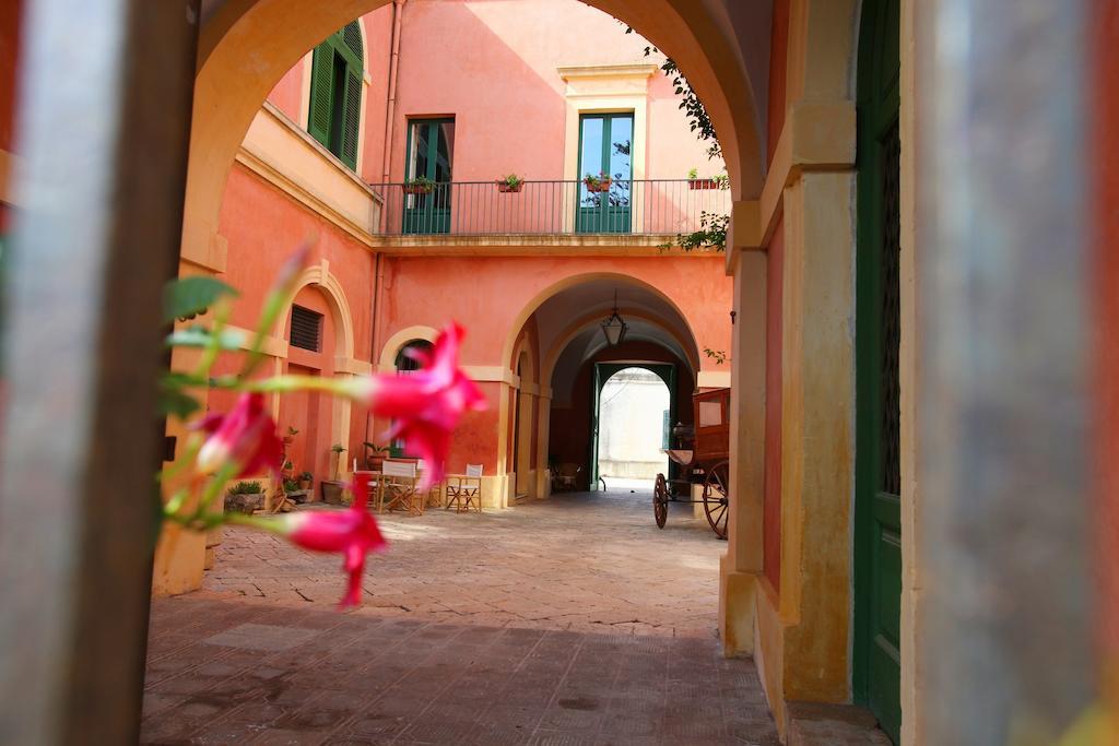 Palazzo Laura Bed and Breakfast Morciano di Leuca Buitenkant foto
